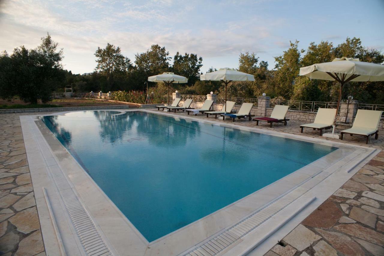 Epavlis Nadine Corfu Gouvia Exterior foto